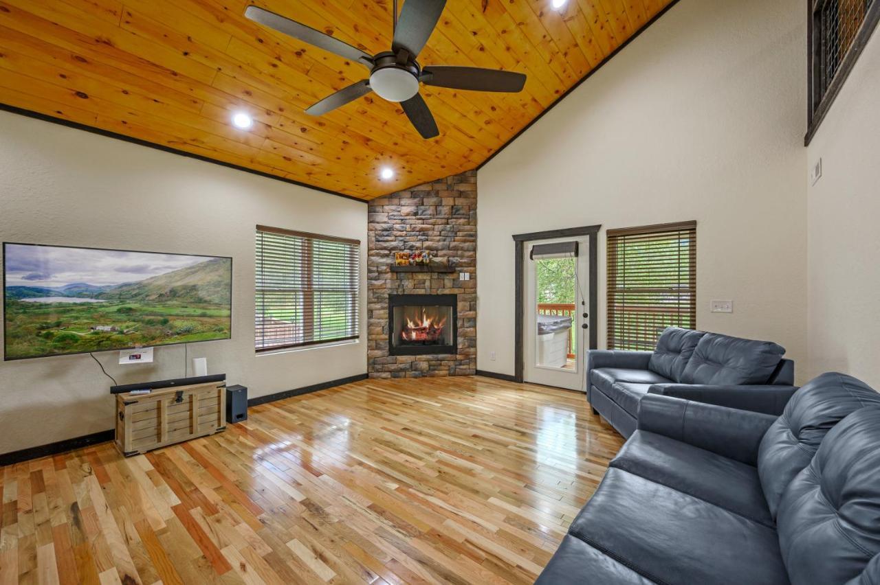 Smoky Mountain Chalet Пиджен Фордж Екстериор снимка