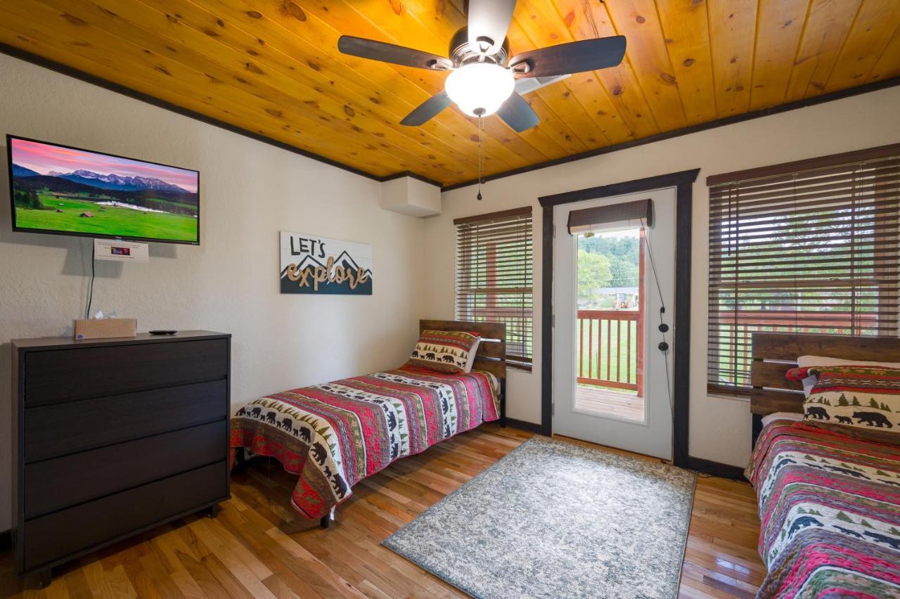 Smoky Mountain Chalet Пиджен Фордж Екстериор снимка
